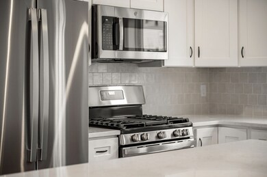 32 Union St unit 32, Lowell, MA 01852 - photo 5