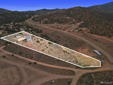 24343 Lalaponzi Ct, Tehachapi, CA 93561 - photo 3