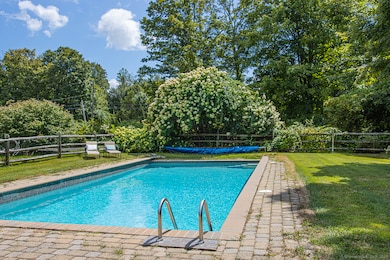 1115 Monroe Turnpike, Monroe, CT 06468 - photo 3