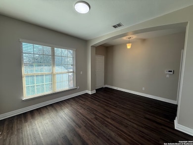 609 Community Dr, New Braunfels, TX 78132 - photo 4