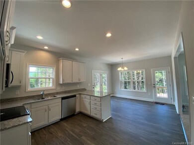 Kitchen/Dining Area
