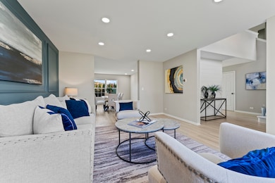 1655 Whispering Oaks Ct, West Chicago, IL 60185 - photo 5