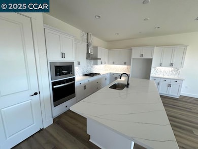 17549 Bushwick Ln, Lathrop, CA 95330 - photo 4