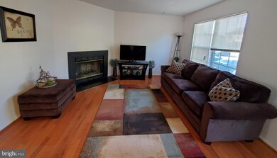 2943 Charredwood Dr, District Heights, MD 20747 - photo 3