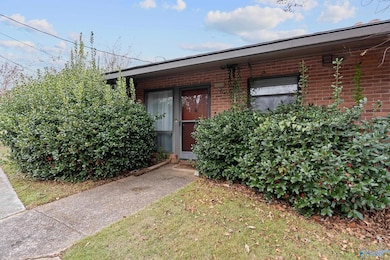 2014 Colony Dr SW, Huntsville, AL 35802 - photo 2