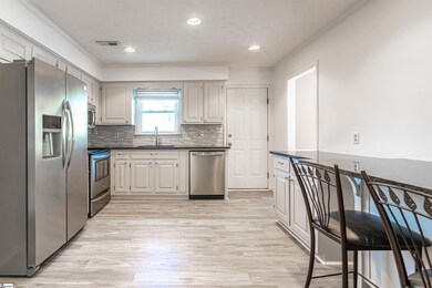 2 Brooks Rd, Mauldin, SC 29662 - photo 6