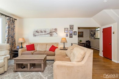 405 2nd St, Middlesex, NJ 08846 - photo 5