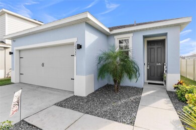 10537 Hawks Landing Dr, Land O Lakes, FL 34638 - photo 2