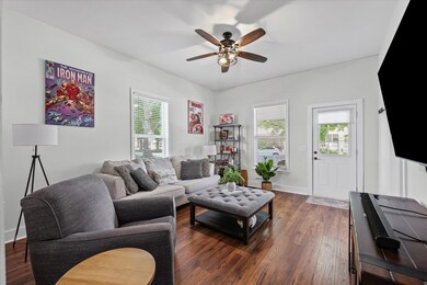 108 E Daggy St, Tuscola, IL 61953 - photo 4