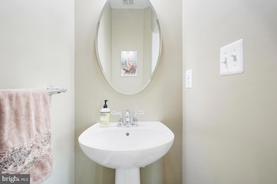 11927 Country Squire Way, Clarksburg, MD 20871 - photo 7