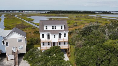 310 Bay Circle