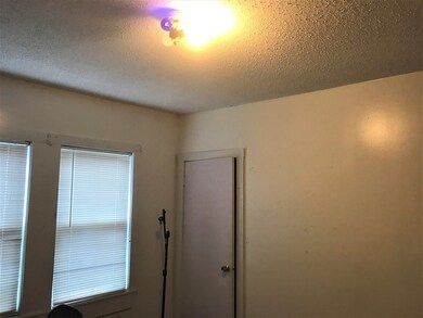 7 Gates St, Lowell, MA 01851 - photo 4