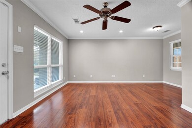 2314 Saxon Dr, Houston, TX 77018 - photo 3