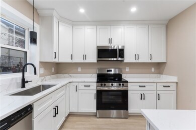 54 Diamond St, Providence, RI 02907 - photo 5