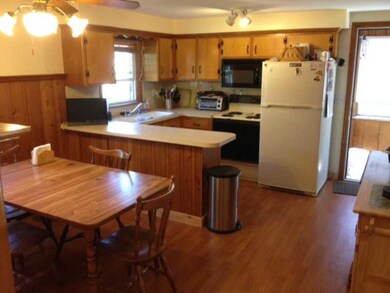 140 Crescent Ave, Cranston, RI 02910 - photo 6