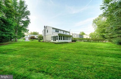 547 Valley Brook Dr, Lansdale, PA 19446 - photo 5