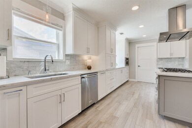 2402 Del Norte St, Houston, TX 77018 - photo 2