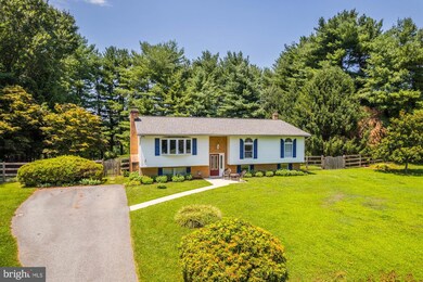 3988 Robin Hood Way, Sykesville, MD 21784 - photo 4