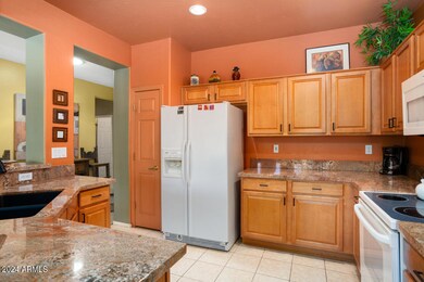 18603 N Summerbreeze Way, Surprise, AZ 85374 - photo 4