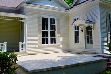 725 N Eufaula Ave, Eufaula, AL 36027 - photo 4