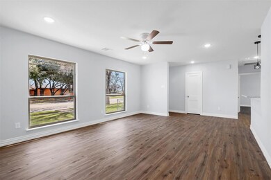 311 SW 3rd St, Grand Prairie, TX 75051 - photo 6