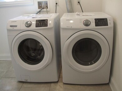 125 E North Ave unit BMT, Elmhurst, IL 60126 - photo 5