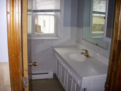 11 Loring St, Hudson, MA 01749 - photo 4