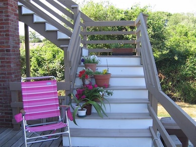 15 Stratford Rd, Falmouth, MA 02540 - photo 2