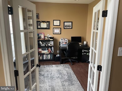 140 Magnolia Dr, Pennsville, NJ 08070 - photo 4