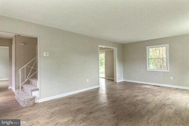 12203 Fleming Ln, Bowie, MD 20715 - photo 5