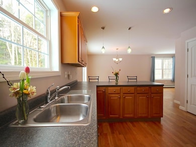 428 E Main St, Yarmouth, ME 04096 - photo 6