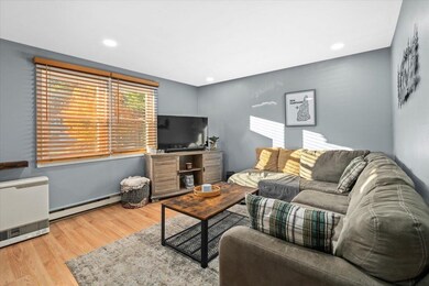 1025 S Mammoth Rd unit 8, Manchester, NH 03109 - photo 4