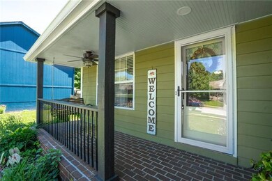 303 W Calico Dr, Raymore, MO 64083 - photo 3