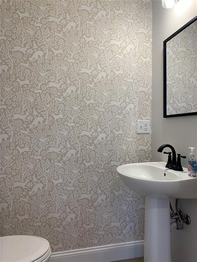 61 Barlow St, Saint Albans, VT 05478 - photo 3