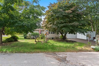 39 Stuart St, Westerly, RI 02891 - photo 4