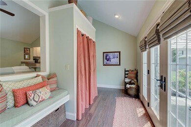 6 Alfred Dr, Barrington, RI 02806 - photo 5