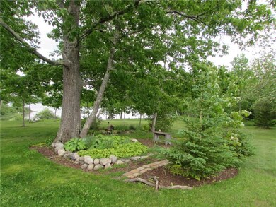 Many attractive gardens on the property