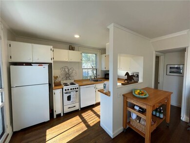 12 Bull St unit 2, Newport, RI 02840 - photo 7