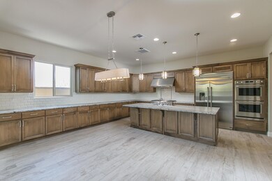 7) KITCHEN