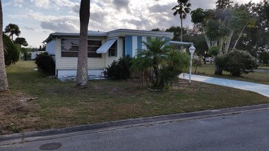 891 Pecan Cir unit 2, Sebastian, FL 32976 - photo 2