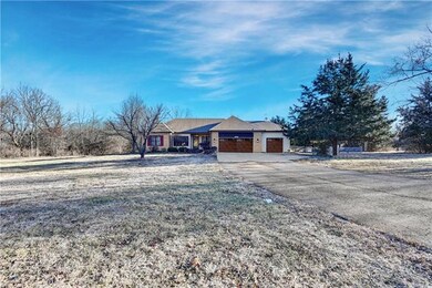 21135 W 197th St, Spring Hill, KS 66083 - photo 2