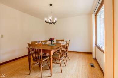 1036 Goldfinch Rd, Columbus, IN 47203 - photo 3