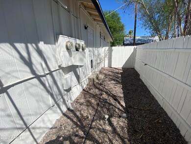 2709 E Willetta St unit 2, Phoenix, AZ 85008 - photo 6