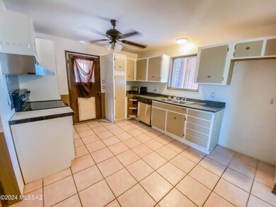 1241SmootPL-kitchen2