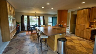 Kitchen/Dining