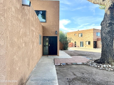 6536 E Calle la Paz unit C, Tucson, AZ 85715 - photo 3