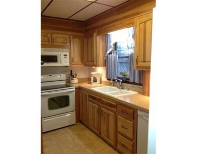 61 Pine Tree Terrace unit 1, Barre, MA 01005 - photo 2