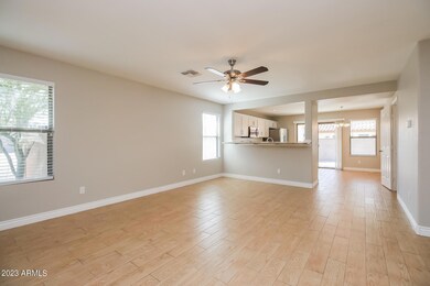 003-photo-living-room-11731134
