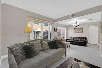 8422 NW 140th Terrace unit 3608, Hialeah, FL 33016 - photo 4