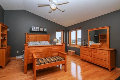 845 Fox Run Ct, Oregon, WI 53575 - photo 4